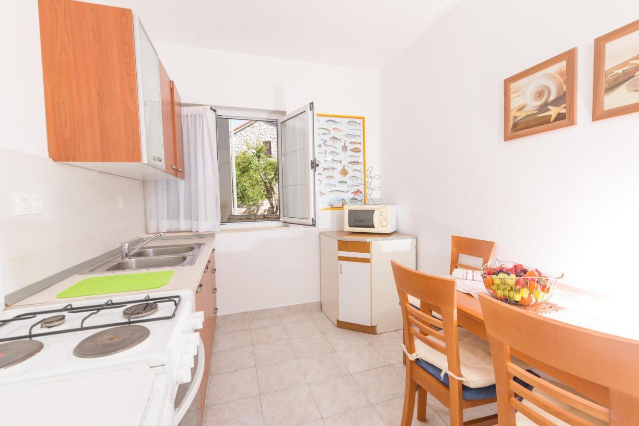Dobronic Apartment Jelsa (Hvar)