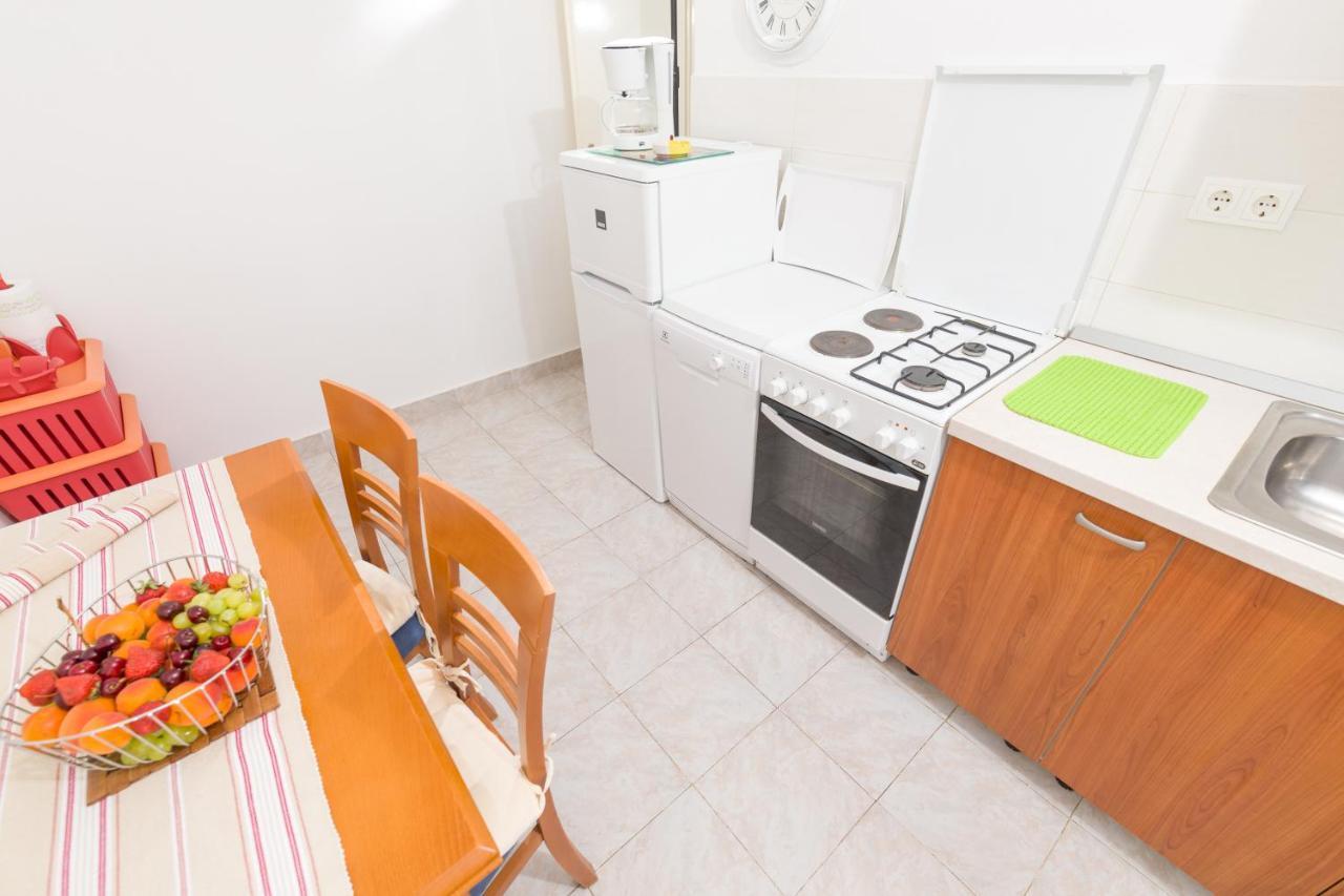 Apartment Dobronic Jelsa (Hvar)