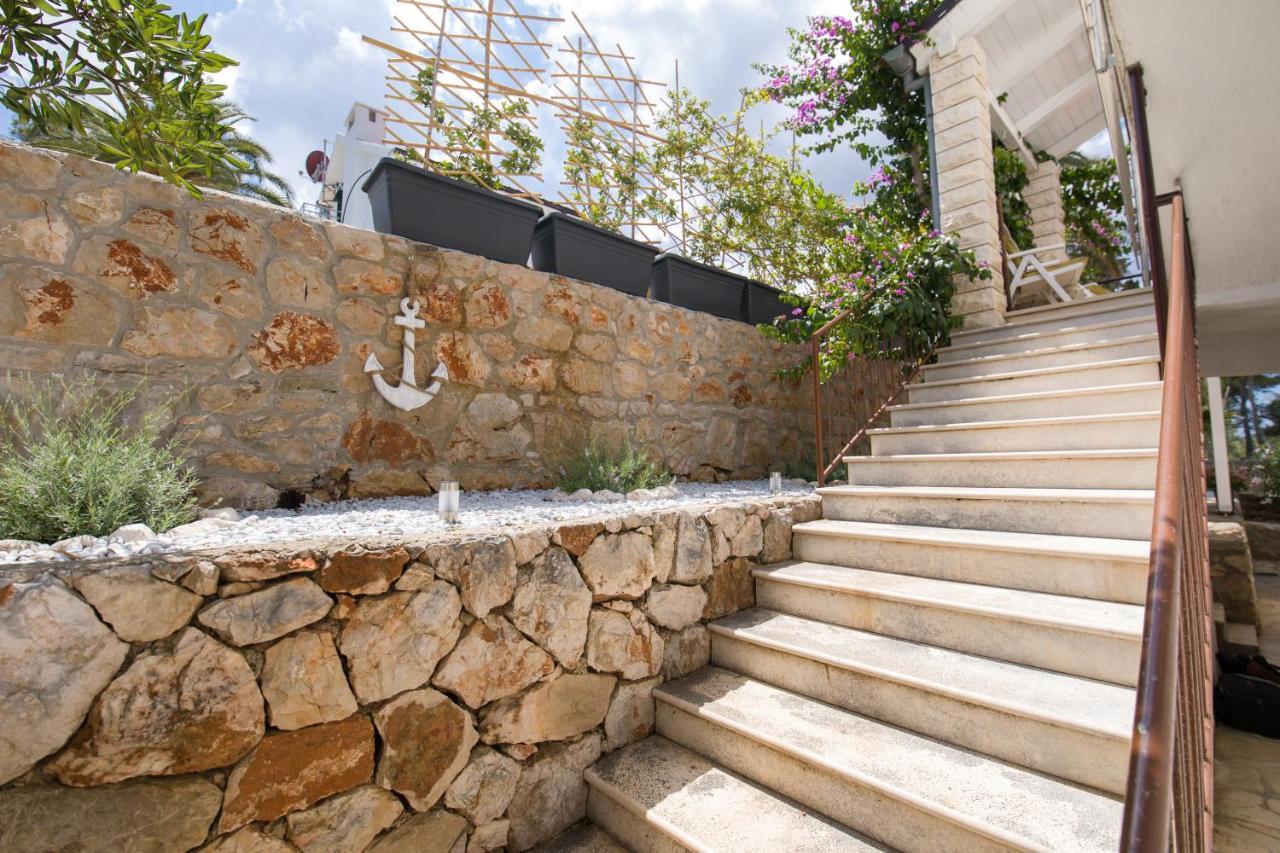 Dobronic Apartment Jelsa (Hvar)