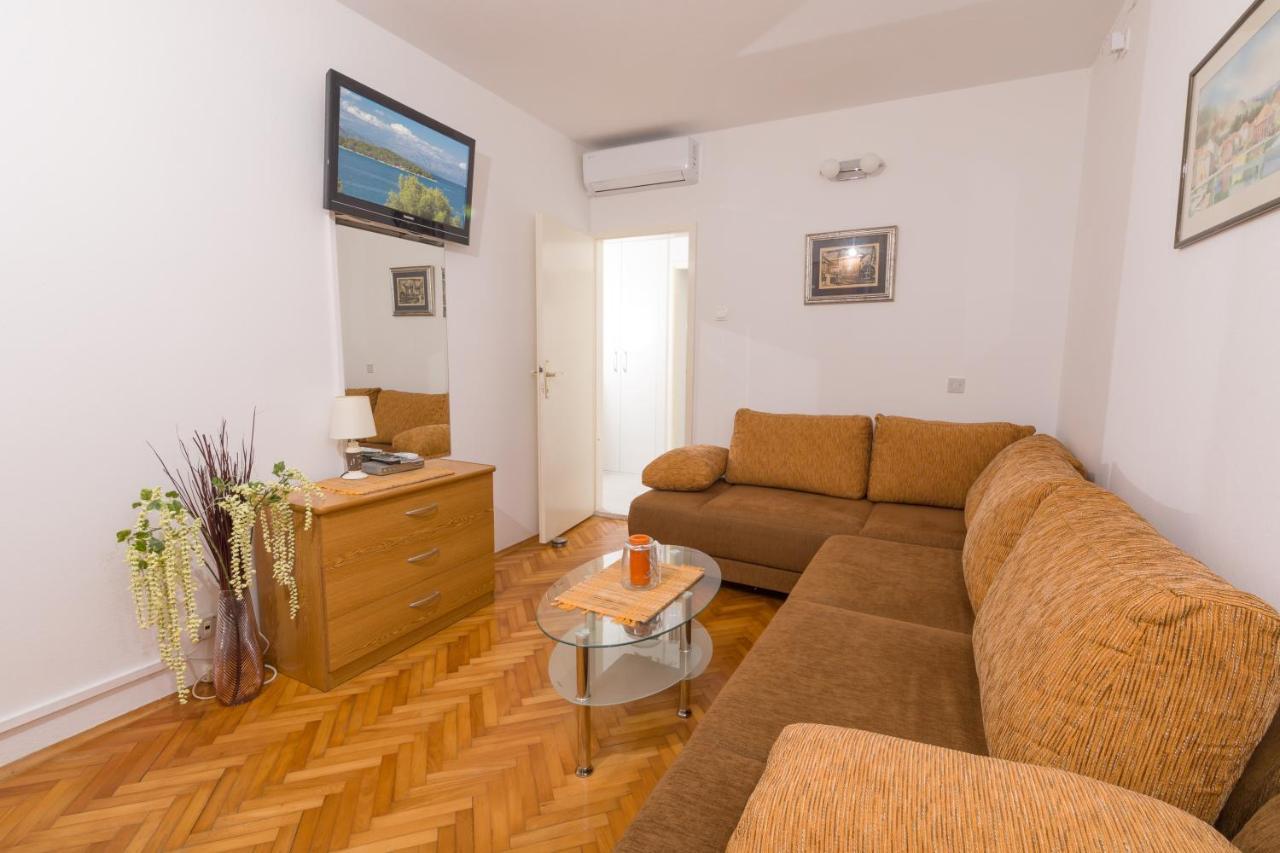 Dobronic Jelsa (Hvar)