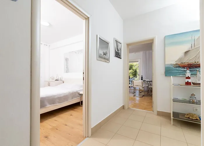 Apartments Dobronic